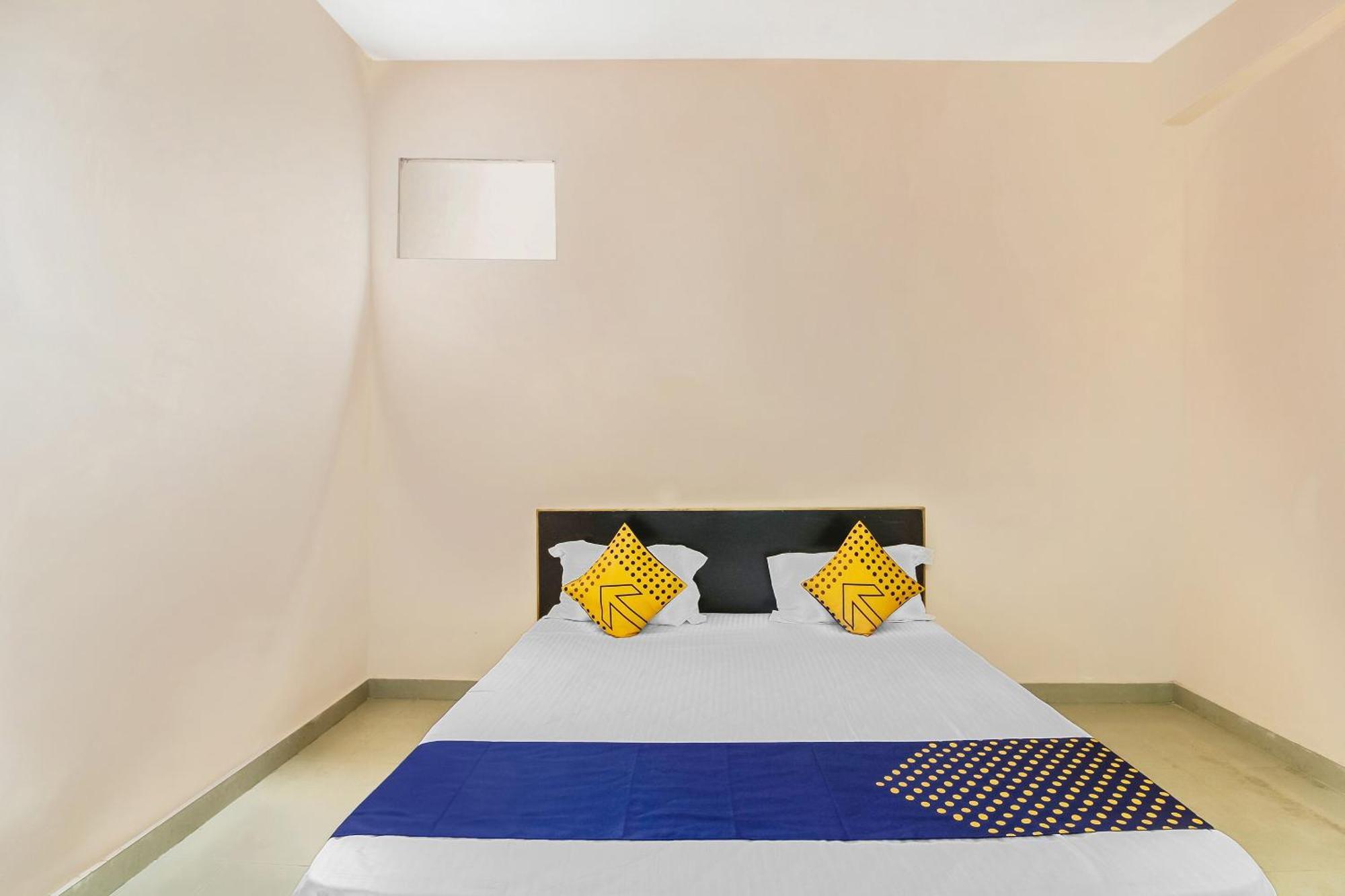 Spot On Sitara Grand Lodge Warangal Buitenkant foto